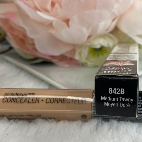 Wet n Wild Photofocus Concealer 842B Medium Tawny - Picture 4 of 4